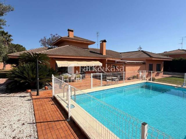 Chalet en venta en el Camp de Túria, Valencia