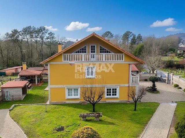 Casa en venta en Ponteareas, O Condado