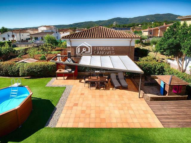 Chalet en venta en Pla de l'Estany, Catalunya