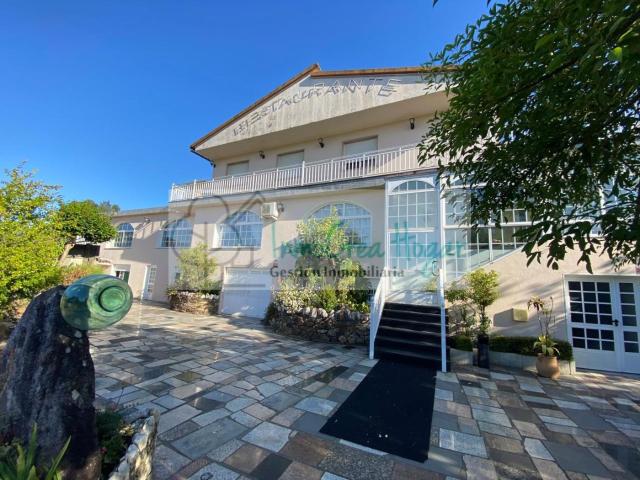 Chalet en venta en O Porriño