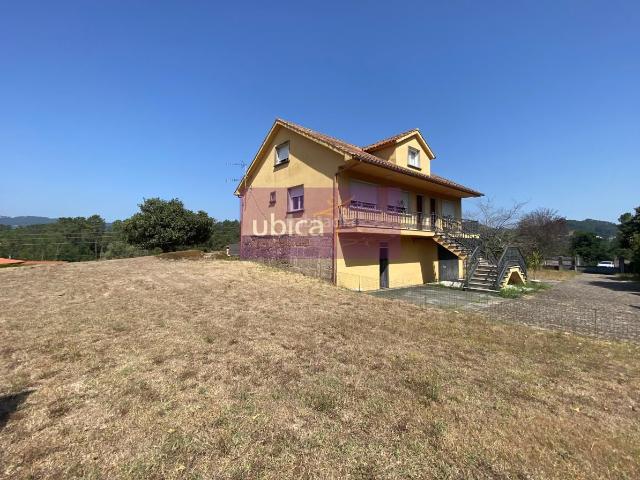 Chalet en venta en O Porriño, Vigo