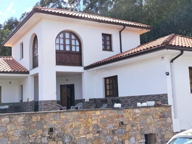 Chalet en venta en Praúa, Pravia