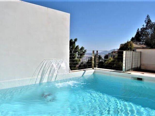 Chalet en venta en Puerto de la Torre, Málaga-Costa del Sol