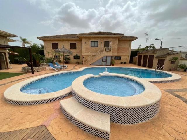 Chalet en venta en Rafal, la Santa Faç
