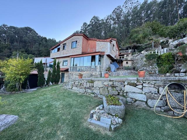 Chalet en venta en Redondela, Vigo