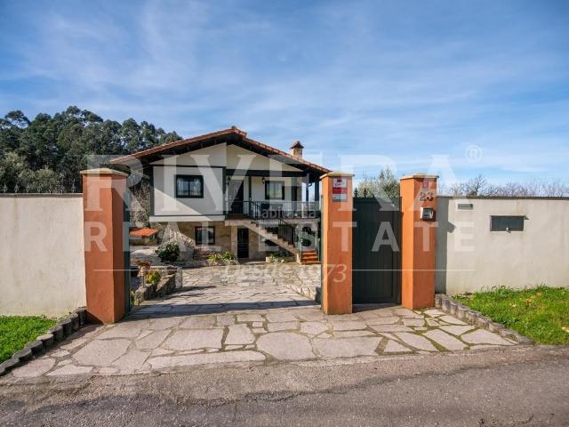 Chalet en venta en Redondela, Vigo