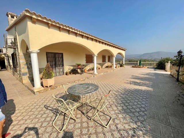 Chalet en venta en Relleu, Valencia