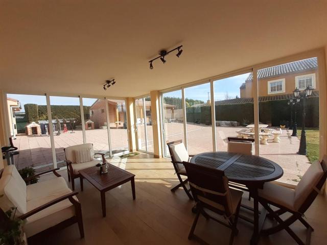 Villa en venta en Renedo De Esgueva