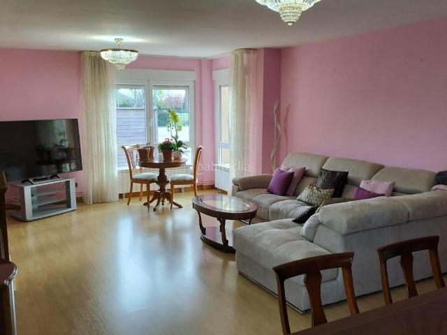 Villa en venta en Renedo De Esgueva