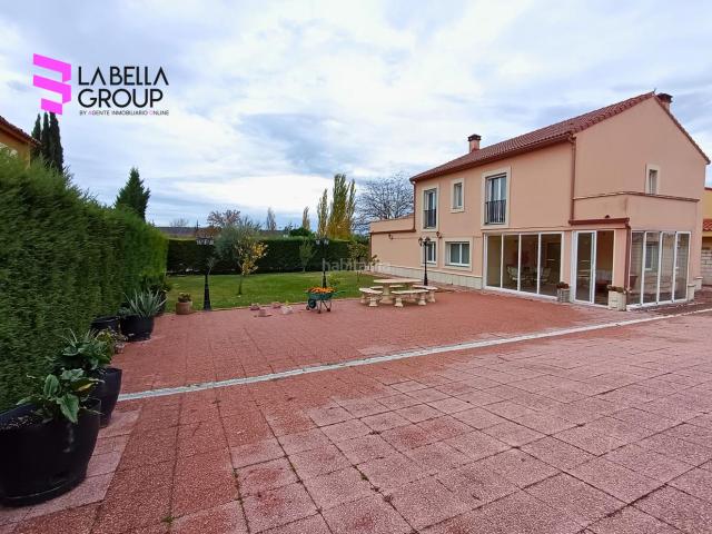 Chalet en venta en Renedo De Esgueva, Castilla y León