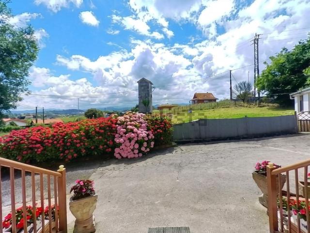 Chalet en venta en Reocín