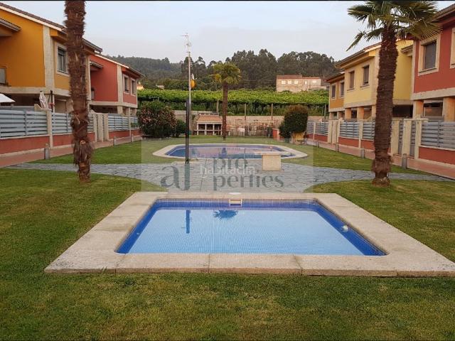 Villa en venta en Ribadumia