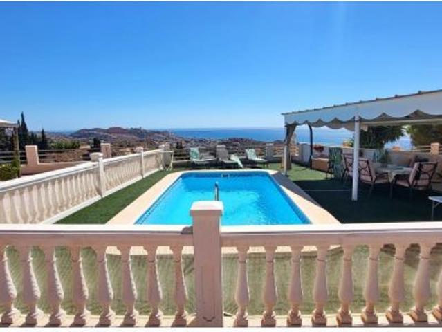 Casa en venta en La Cala del Moral, La Axarquía