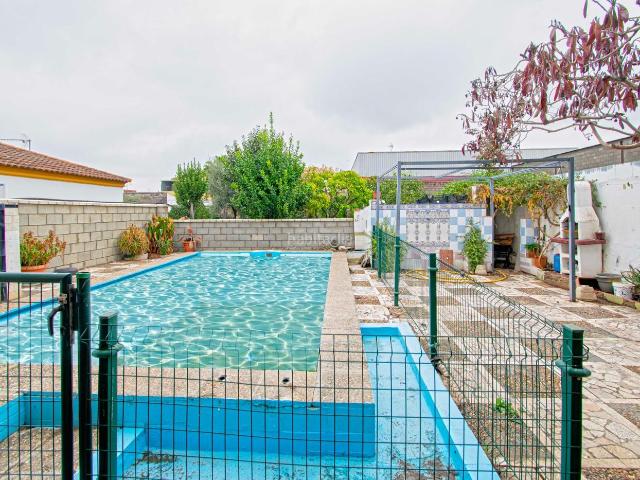 Chalet en venta en La Rinconada, Andalucía