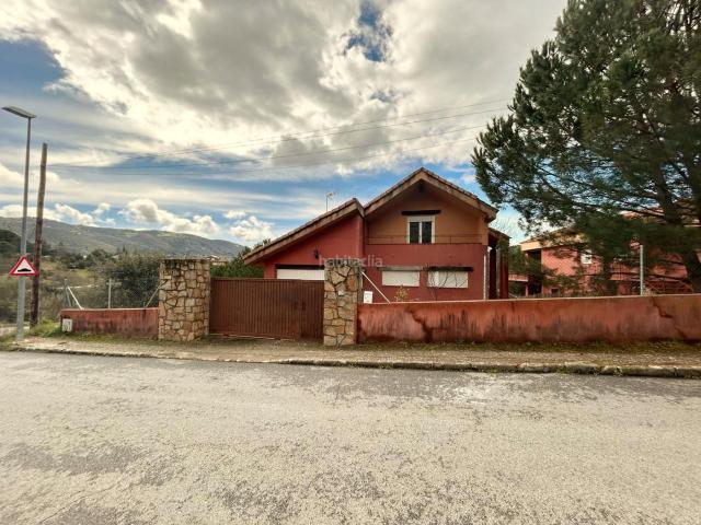 Villa en venta en Robledo De Chavela
