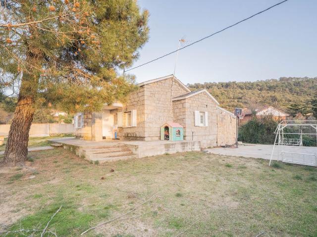 Chalet en venta en Robledo De Chavela, Madrid