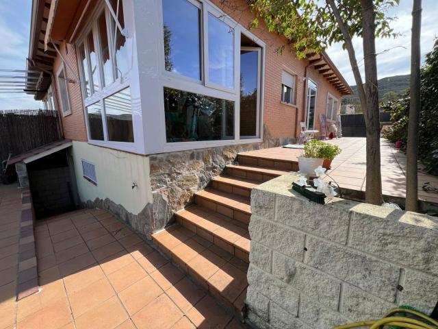 Chalet en venta en Robledo De Chavela, Madrid