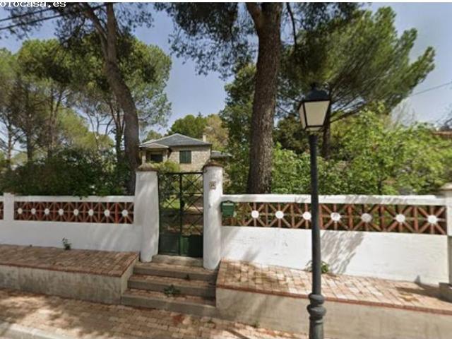 Casa en venta en Robledo De Chavela, Madrid