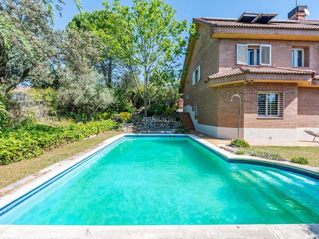 Chalet en venta en Rozas De Puerto Real, Madrid