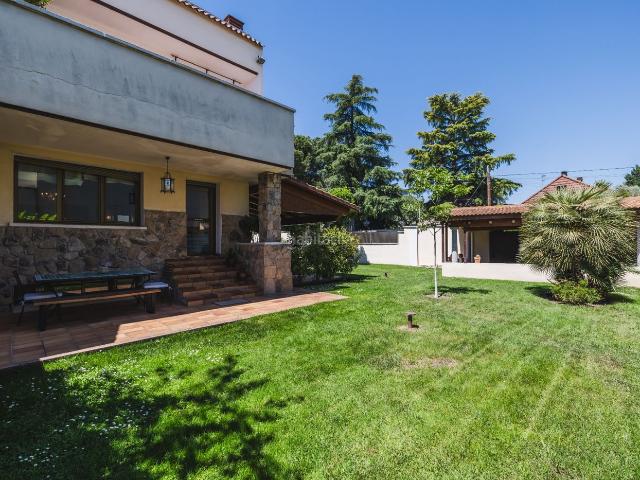 Chalet en venta en Rozas De Puerto Real, Madrid