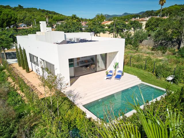 Villa en venta en Girona