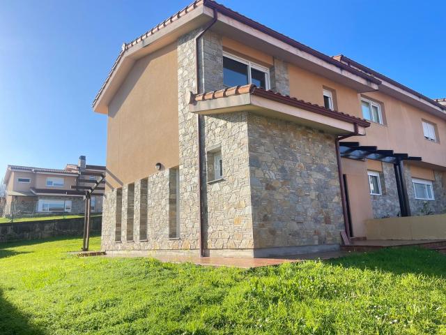 Chalet en venta en Osedo, A Coruña