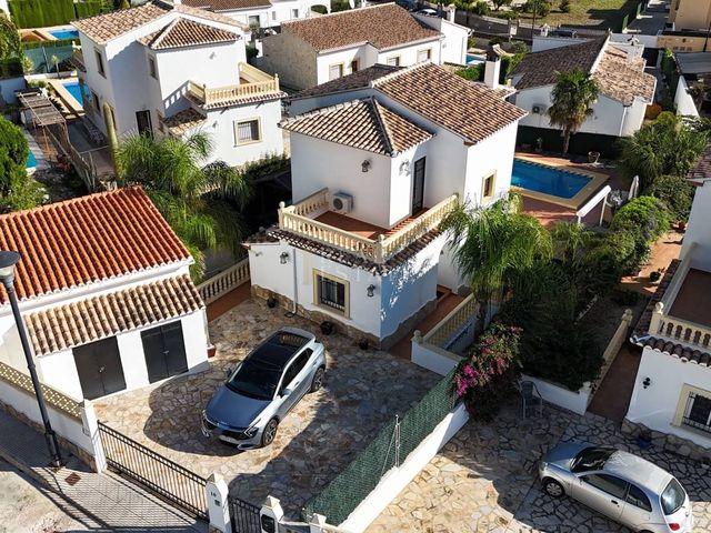 Chalet en venta en Tormos, Alacant / Alicante