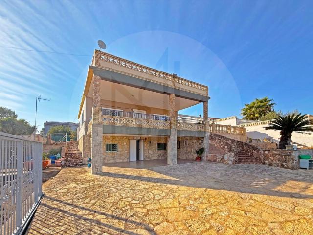 Chalet en venta en el Salt, Sagunt / Sagunto