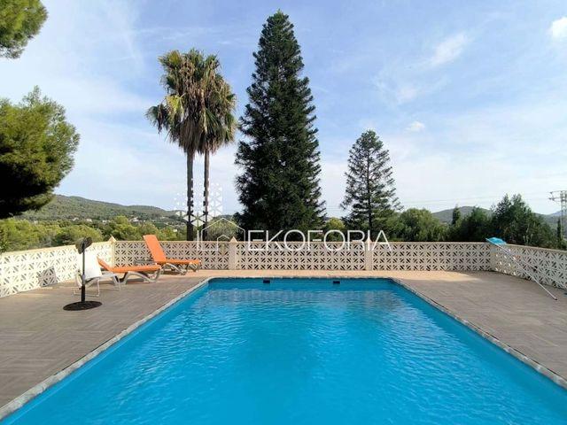 Chalet en venta en la Vila, Sagunt / Sagunto