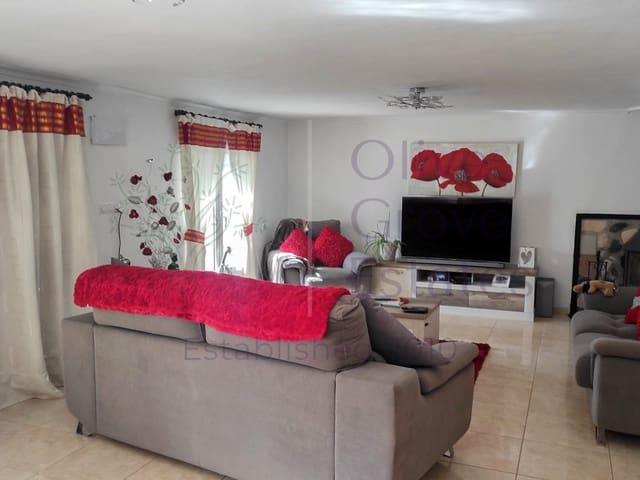 Chalet en venta en Cecilia Bartolomé (Mujeres Libres), l'Alt Vinalopó / El Alto Vinalopó