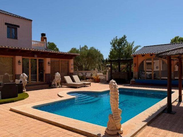 Chalet en venta en Cecilia Bartolomé (Mujeres Libres), Salinas