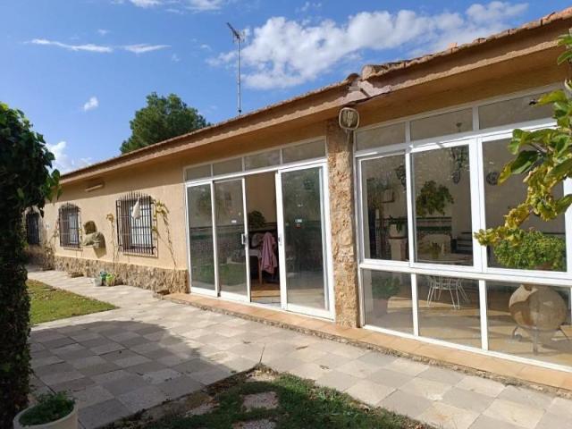 Villa en venta en Salobral, Urbanización La Humosa