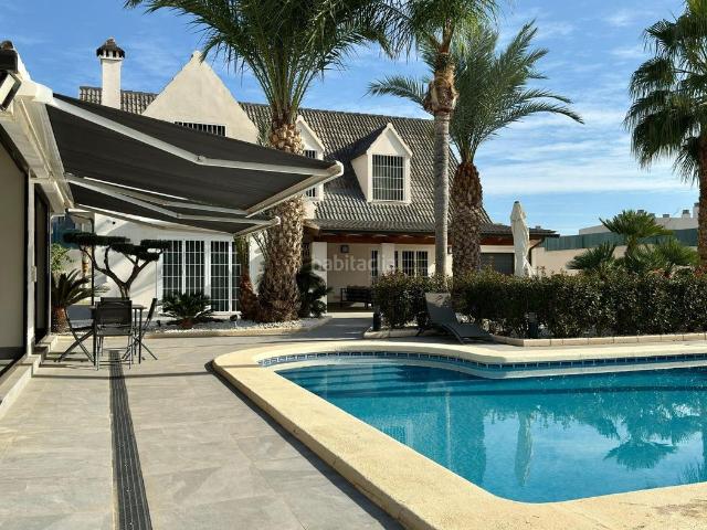 Chalet en venta en Platja de Mutxavista, l'Alacantí