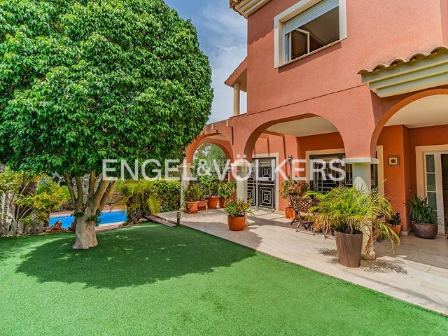 Chalet en venta en Platja de Mutxavista, l'Alacantí