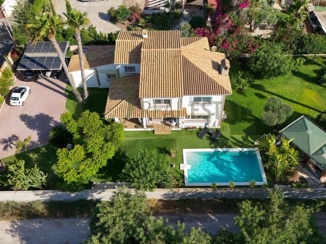 Chalet en venta en Platja de Mutxavista, l'Alacantí