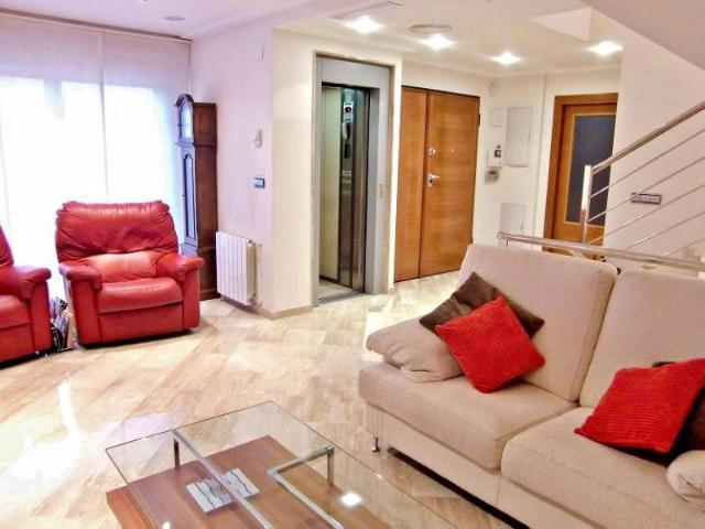 Villa en venta en San Juan De Alicante