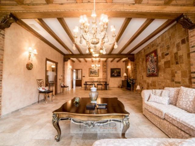 Villa en venta en San Miguel De Salinas