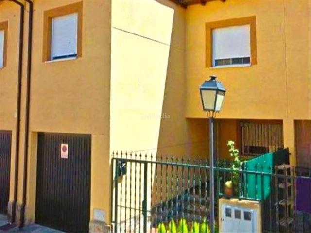 Villa en venta en San Román De Los Montes