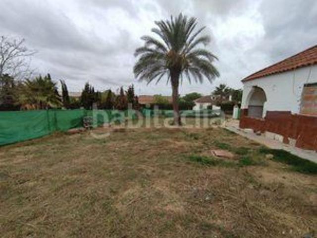 Chalet en venta en Sanlúcar La Mayor, Andalucía