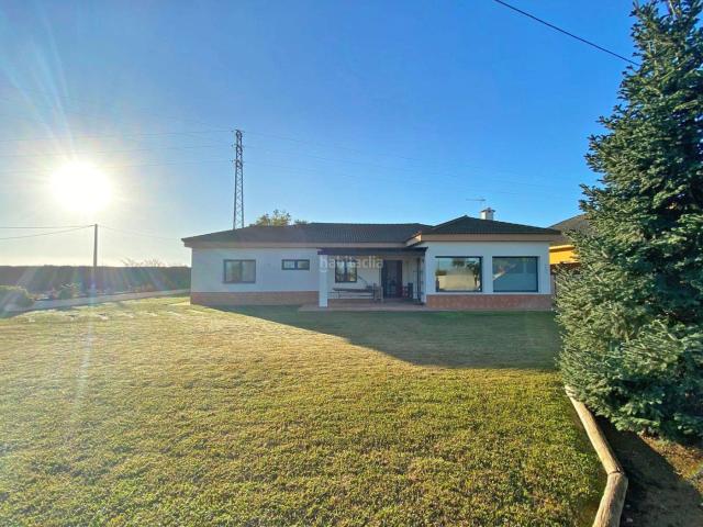 Chalet en venta en Sanlúcar La Mayor, Andalucía