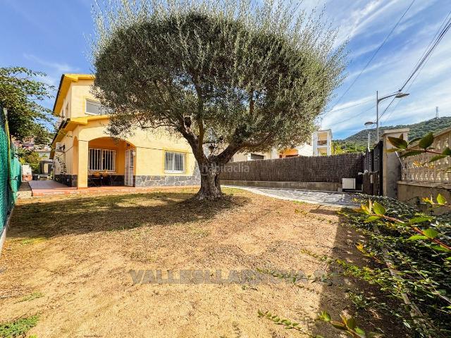 Chalet en venta en Sant Fost de Campsentelles, Barcelona