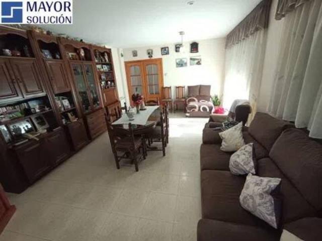 Chalet en venta en Medinyà, Gironès