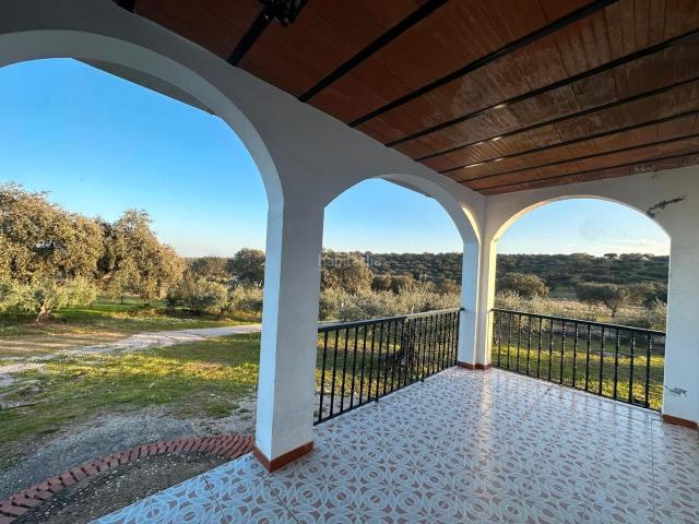 Chalet en venta en Santa Amalia, Extremadura