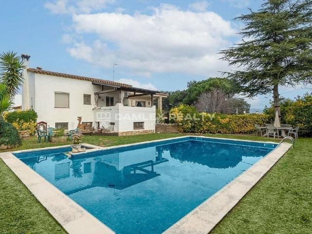 Chalet en venta en Bufaganyes, Baix Empordà
