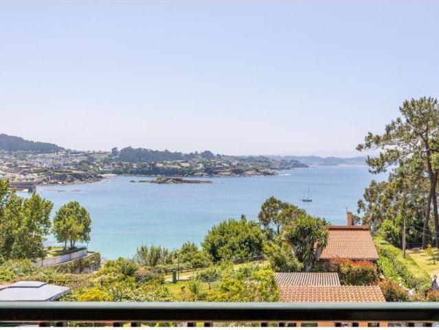 Casa en venta en Oleiros, A Coruña