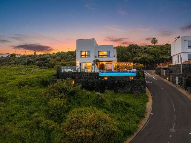Chalet en venta en Santa Úrsula, Canarias