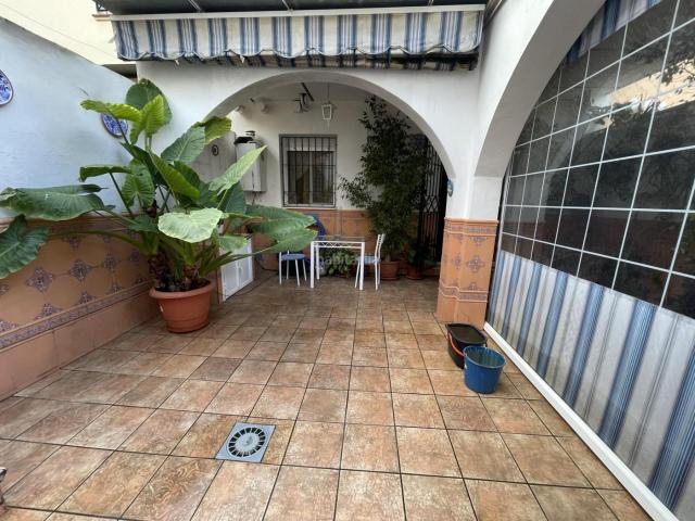 Chalet en venta en Santiponce, Andalucía