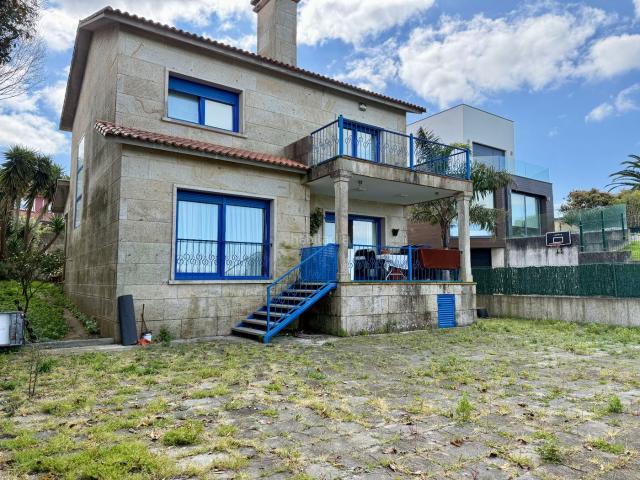 Chalet en venta en Padriñán, O Salnés