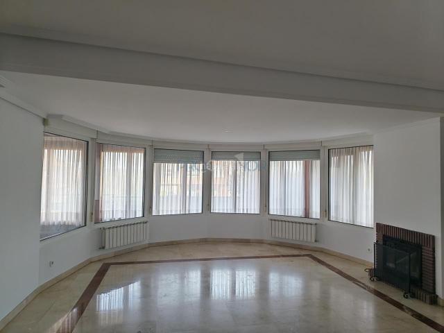 Chalet en venta en Sariegos, Castilla y León
