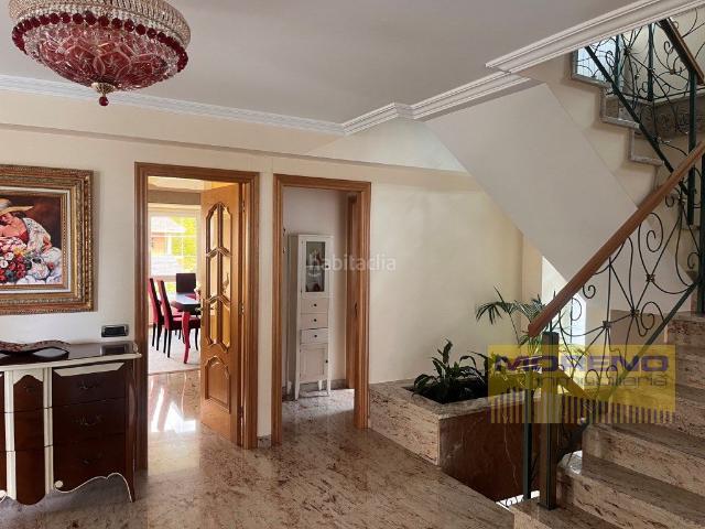 Chalet en venta en Sarria